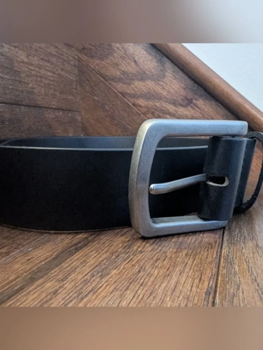 Black leather belt With Nickel Buckle Made In Canada Size 38 New!